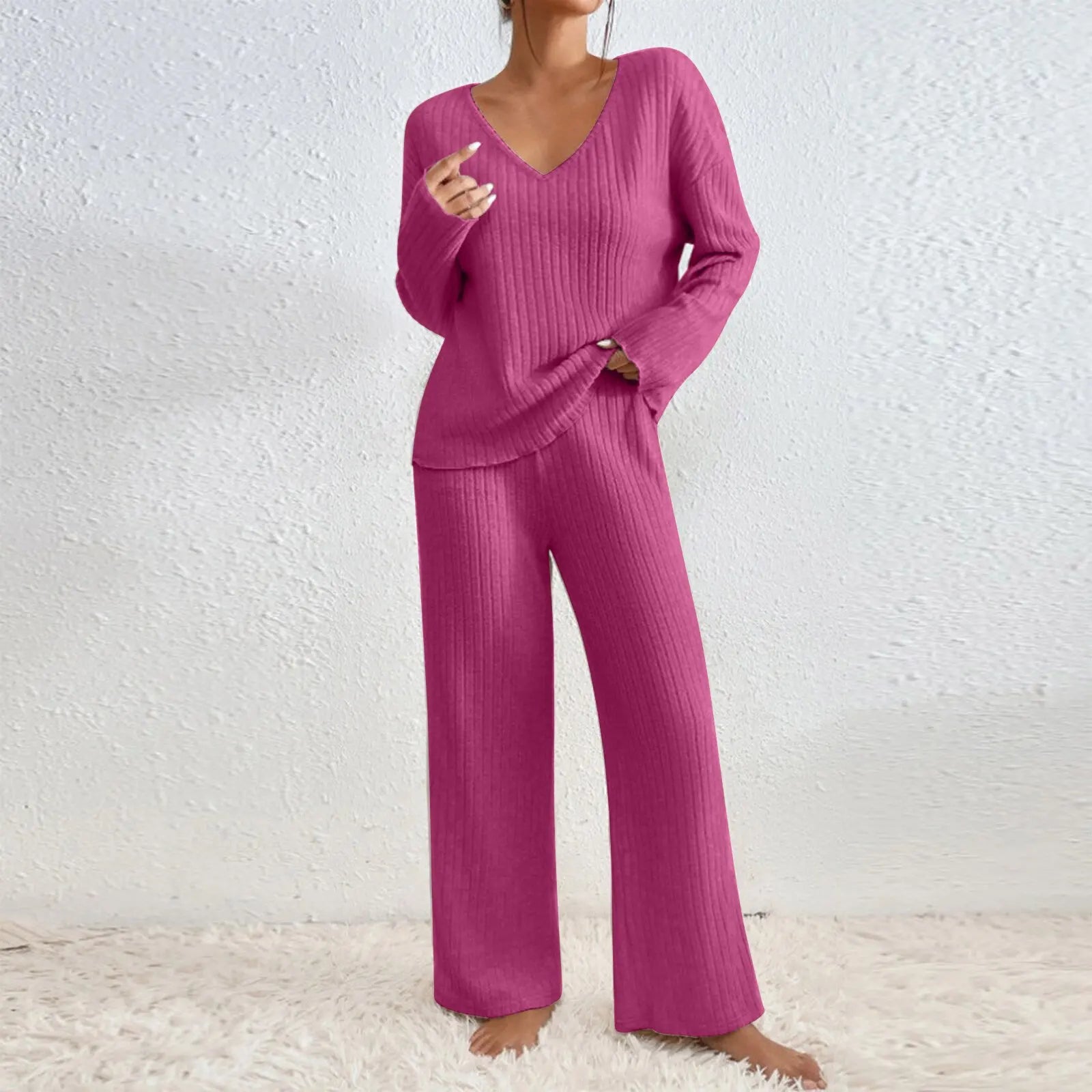 VIVIENNE | Two-Piece Set with Straight Trousers and V-Neck Top