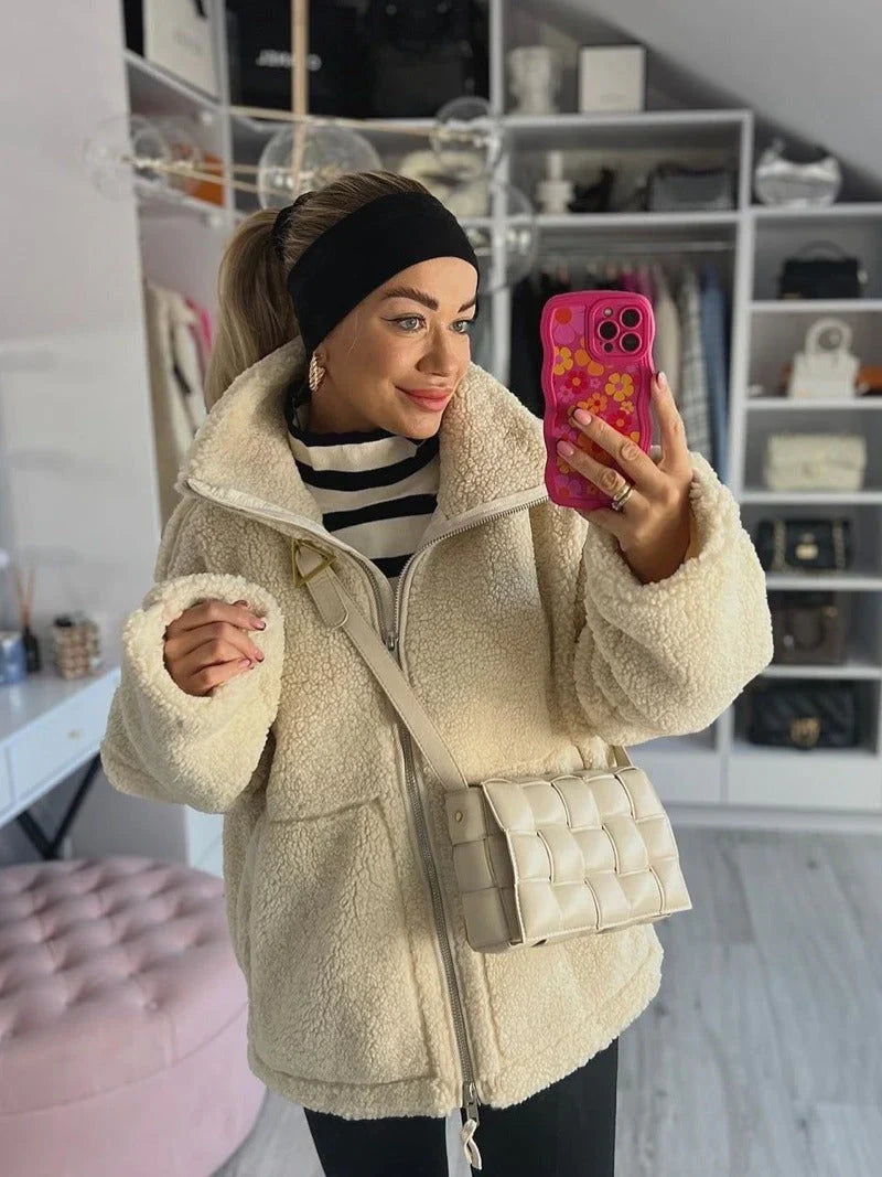 KAJA – Soft teddy coat