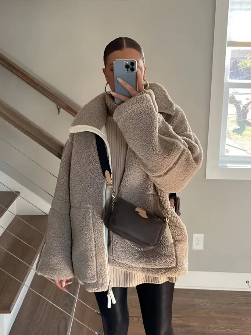 KAJA – Soft teddy coat